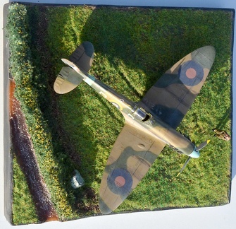 Spitfire Mk II Monogram-2